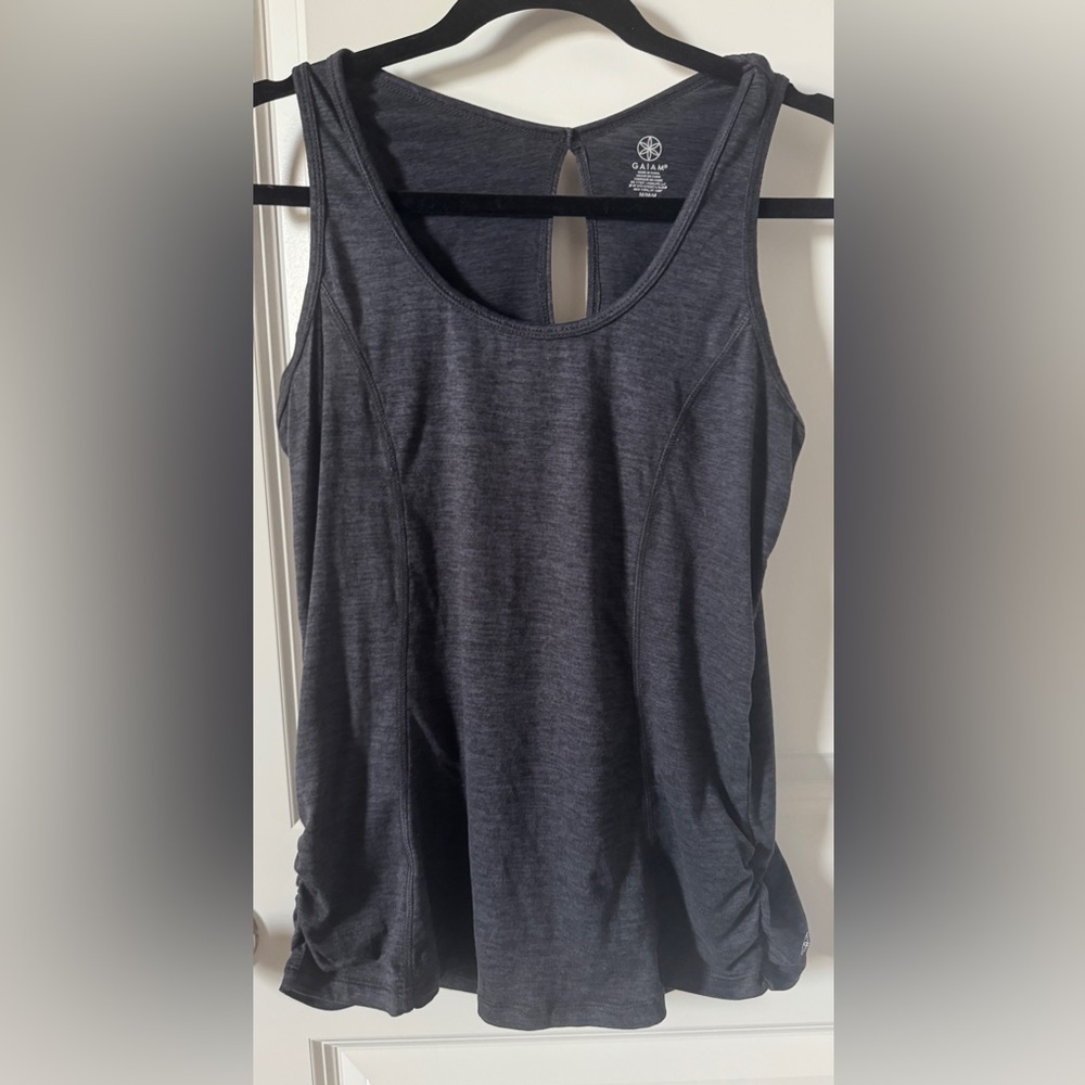 GAIAM Charcoal Tank Top Size Medium